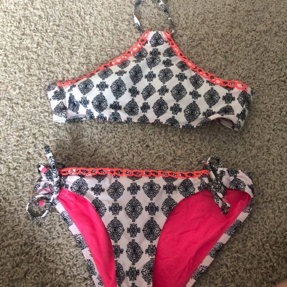 Bikini set!